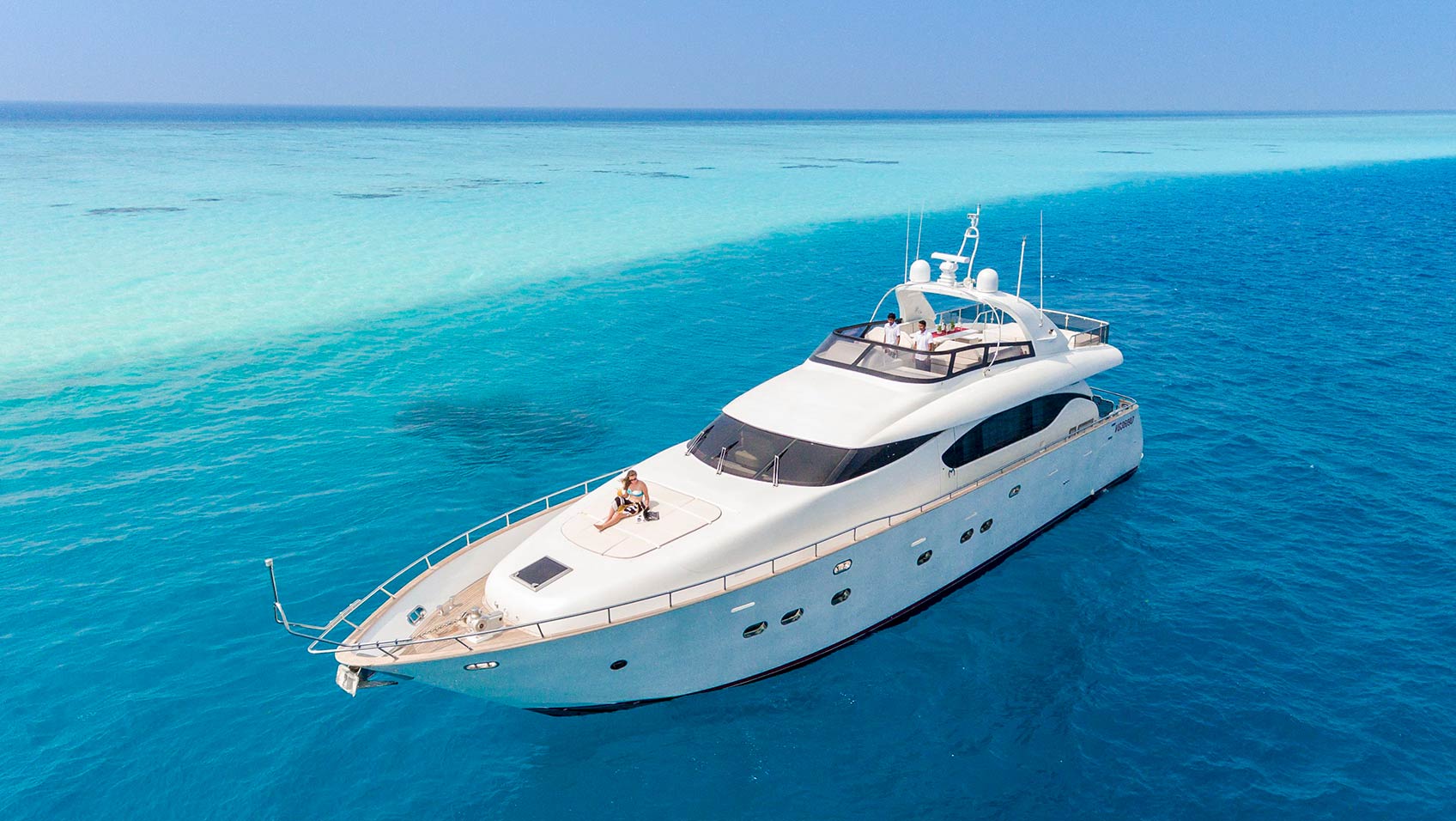 rent yacht maldives